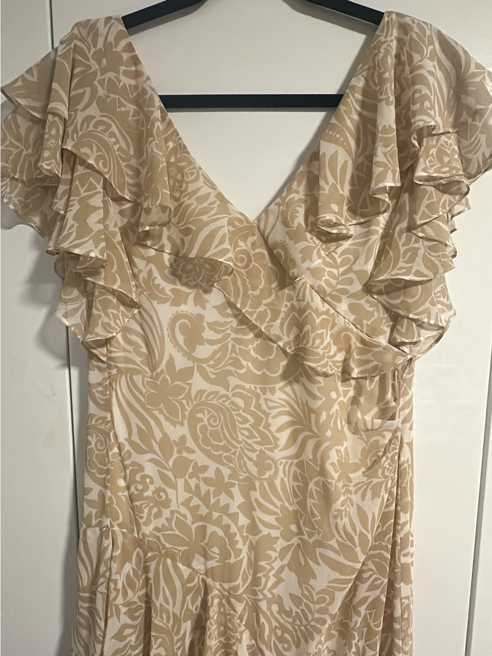 Ralph Lauren Cream Floral Ruffle V-Neck Maxi Dress NWT - Picture 10 of 11